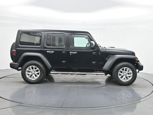 Used 2023 Jeep Wrangler Unlimited Sport AWD/4WD image 4