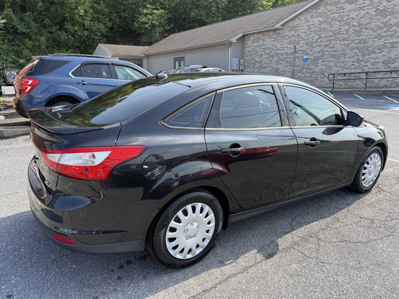 Used 2012 Ford Focus SE FWD image 5