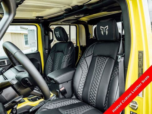 New 2023 Jeep Gladiator Sport image 2