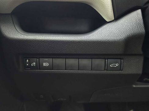 Certified 2025 Toyota RAV4 XLE image 31