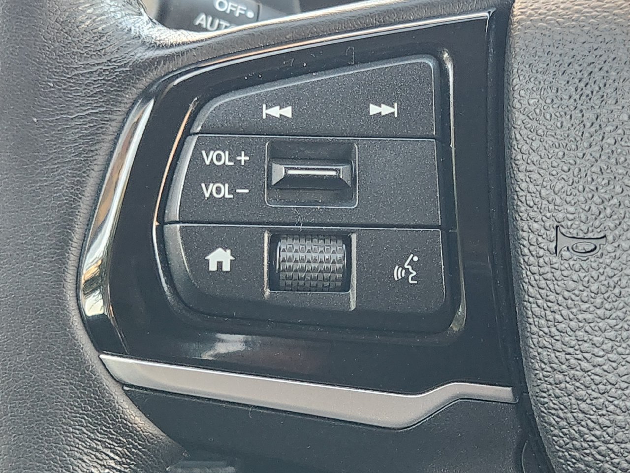 Used 2025 Honda Odyssey Elite image 27