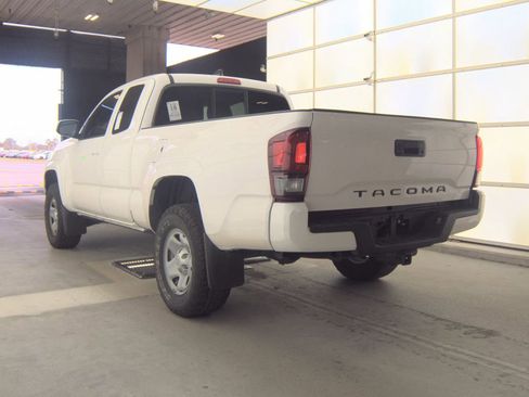 Used 2021 Toyota Tacoma SR w/ SR Convenience Package image 10