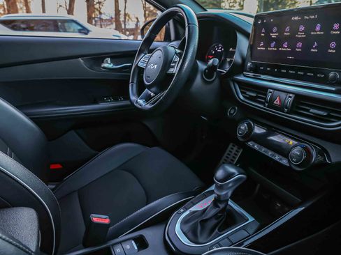 Certified 2022 Kia Forte GT-Line w/ GT-Line Technology Package image 25