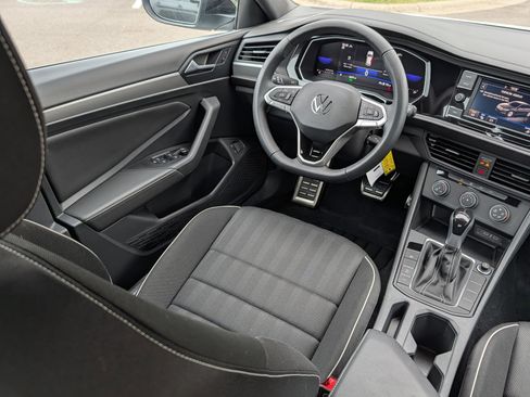 Certified 2023 Volkswagen Jetta Sport FWD image 9
