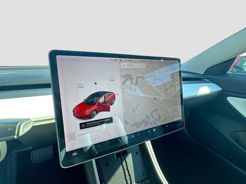 Used 2019 Tesla Model 3 Long Range image 9