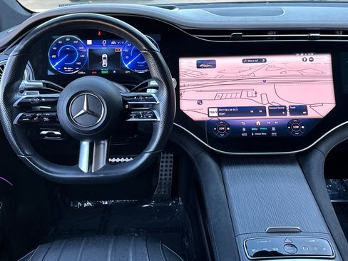 Certified 2022 Mercedes-Benz EQS 580 4MATIC Sedan w/ Pinnacle Trim Package image 29