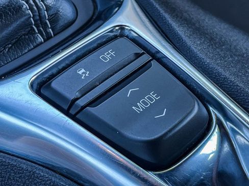 Certified 2023 Chevrolet Camaro LT image 25