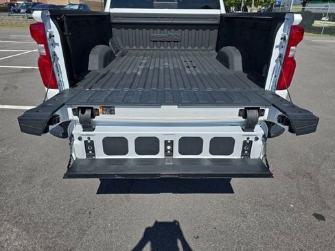 Used 2023 Chevrolet Silverado 2500 High Country w/ Z71 Off-Road Package image 13