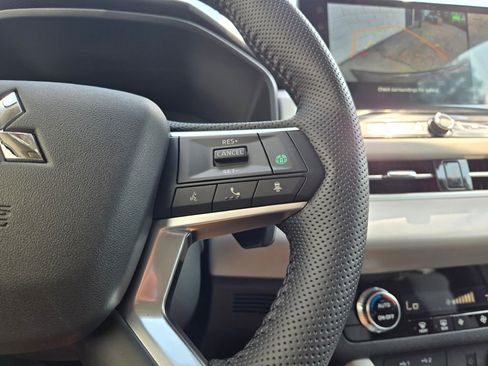 New 2025 Mitsubishi Outlander SE image 27