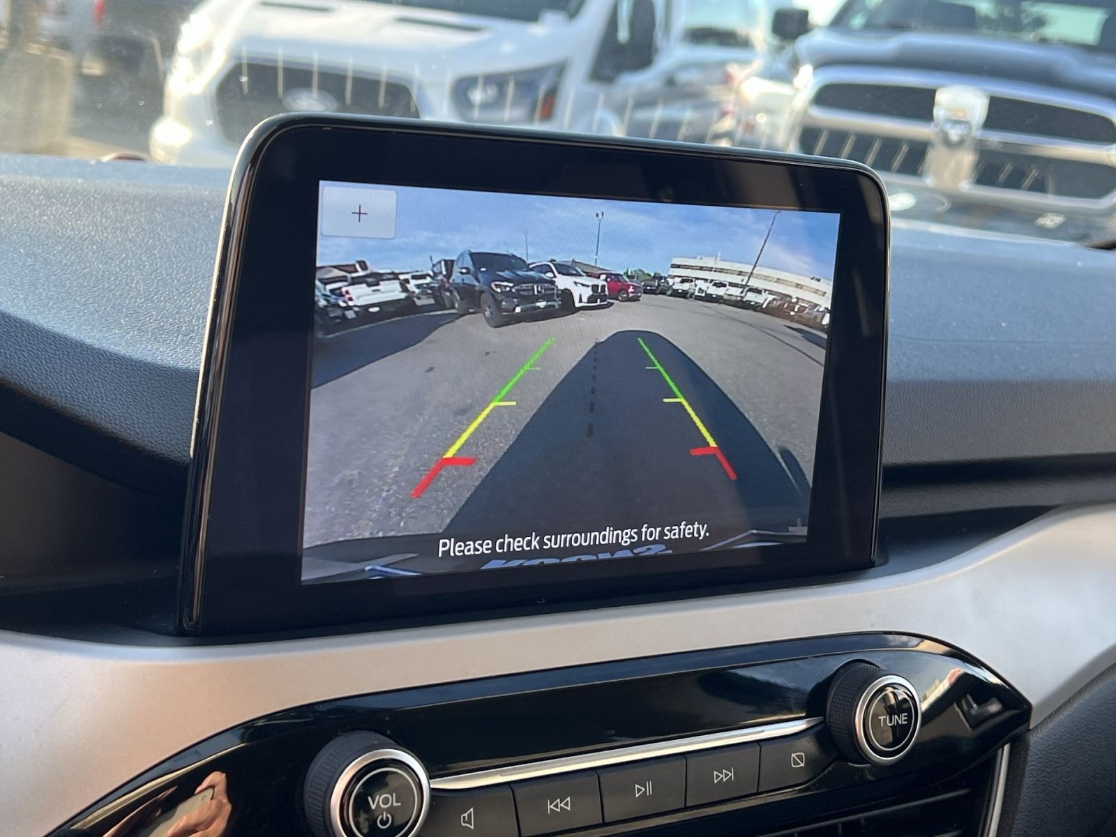 Used 2020 Ford Escape SE FWD image 19