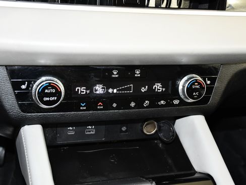 Used 2022 Mitsubishi Outlander SEL AWD/4WD image 28