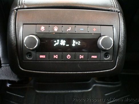 Used 2011 GMC Acadia Denali image 25