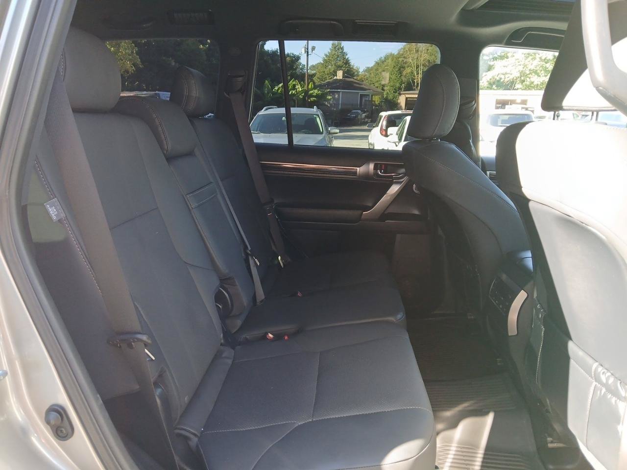 Used 2023 Lexus GX 460 Premium w/ Premium Plus Package AWD/4WD image 15