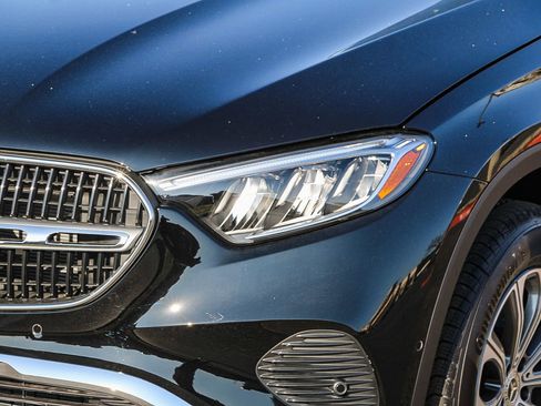 New 2026 Mercedes-Benz GLC 300 4MATIC image 8