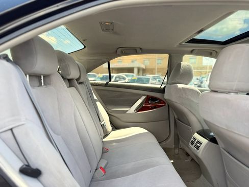 Used 2011 Toyota Camry XLE FWD image 19