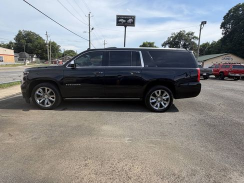 Used 2015 Chevrolet Suburban LTZ RWD image 2