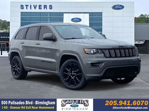 Used 2020 Jeep Grand Cherokee Altitude image 1