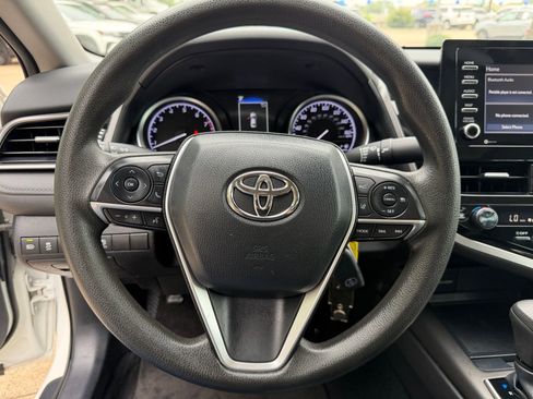 Used 2022 Toyota Camry LE FWD image 11