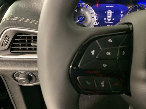 Used 2024 Chrysler Pacifica Touring-L w/ Uconnect Theater Family Group image 22