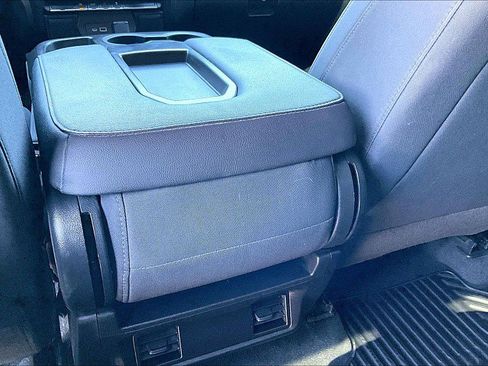 Used 2022 Chevrolet Silverado 1500 Custom AWD/4WD image 11