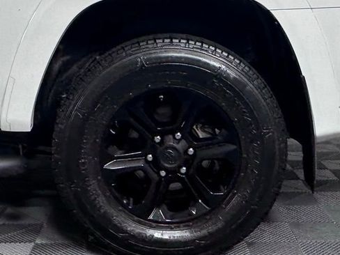 Used 2021 Toyota 4Runner SR5 Premium w/ Moonroof Package image 10