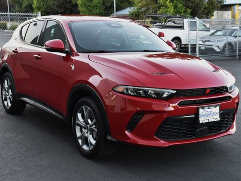 Used 2024 Dodge Hornet R/T image 4