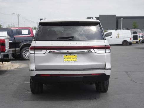Used 2023 Lincoln Navigator L Reserve AWD/4WD image 6