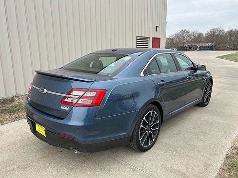 Used 2018 Ford Taurus SHO AWD/4WD image 4