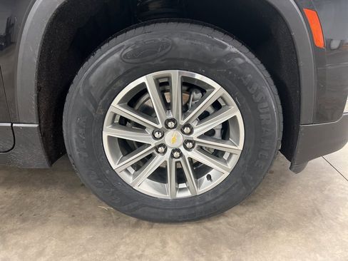 Used 2023 Chevrolet Traverse LT image 21