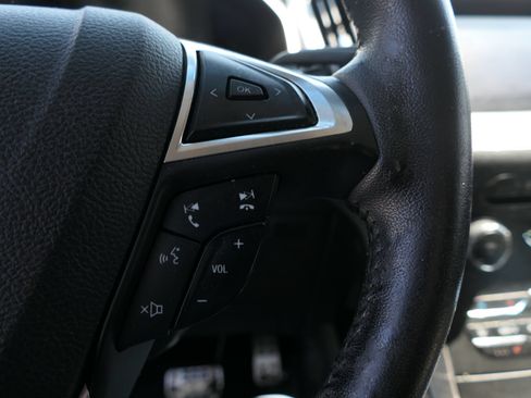 Used 2017 Ford Edge SEL w/ Equipment Group 201A FWD image 16