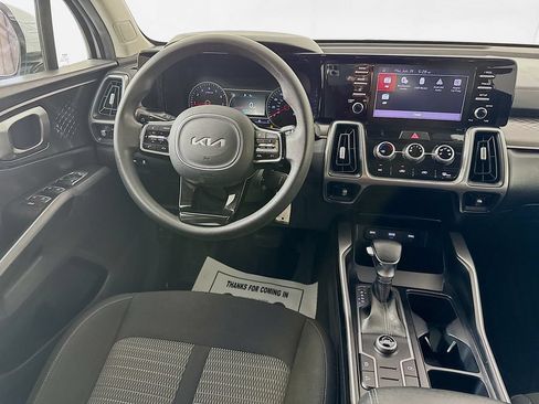 Used 2023 Kia Sorento LX FWD image 26