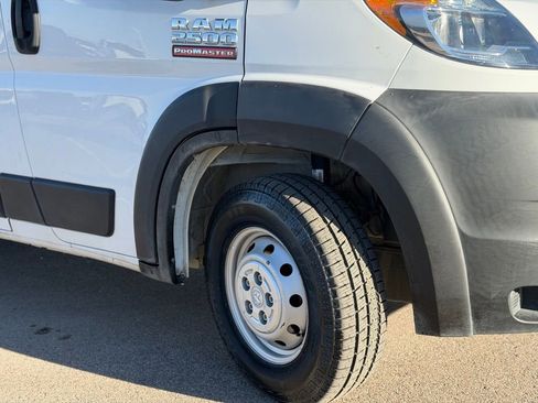 Used 2022 RAM ProMaster 2500 image 5
