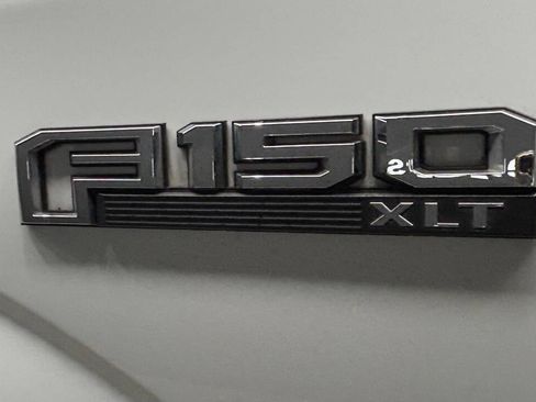 Used 2018 Ford F150 XLT AWD/4WD image 4
