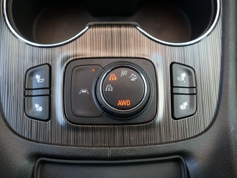 Used 2023 GMC Acadia SLT w/ Elevation Edition AWD/4WD image 31