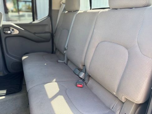 Used 2014 Nissan Frontier SV w/ SV Value Truck Package image 16