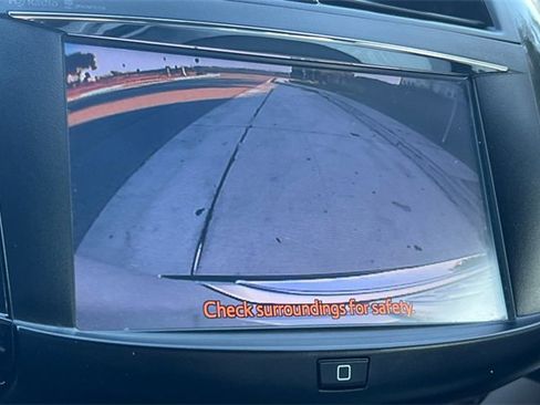 Used 2014 Toyota RAV4 EV image 22