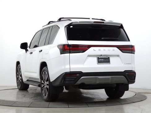 Used 2024 Lexus LX 600 4WD w/ Appearance Package image 5