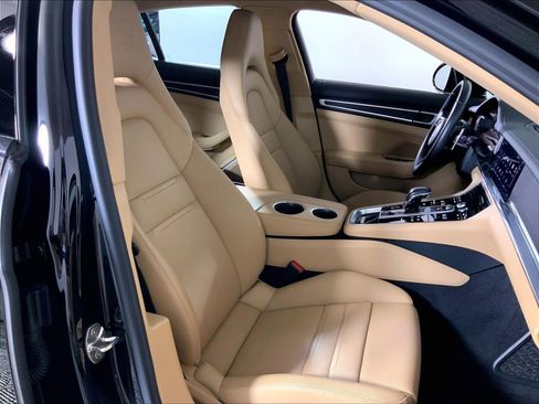 Used 2023 Porsche Panamera 4 Platinum Edition AWD/4WD image 18
