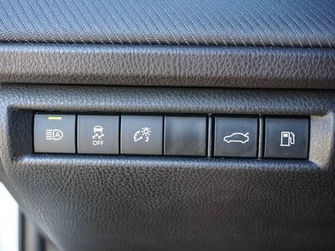 Used 2025 Toyota Camry SE FWD image 25