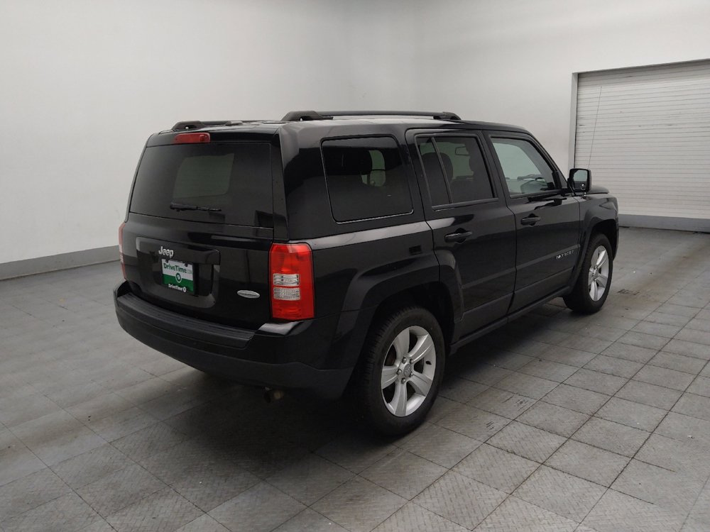 Used 2016 Jeep Patriot Latitude FWD image 9