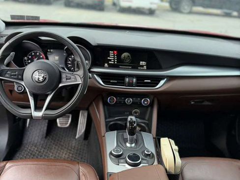 Used 2018 Alfa Romeo Stelvio Sport w/ Quick Order Package 22J Sport image 12