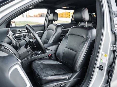 Used 2016 Ford Explorer Sport w/ Equipment Group 401A image 4