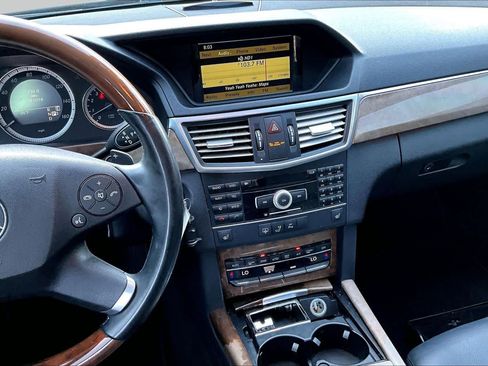 Used 2011 Mercedes-Benz E 350 4MATIC Sedan image 6