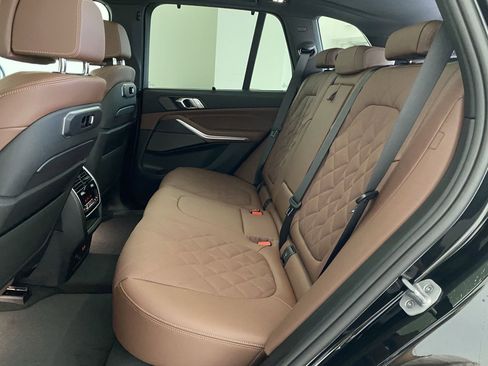 Used 2026 BMW X5 xDrive40i w/ Executive Package image 13