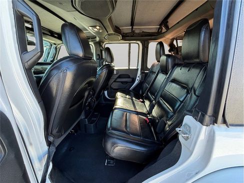 Used 2021 Jeep Wrangler Unlimited Sahara w/ Altitude AWD/4WD image 32