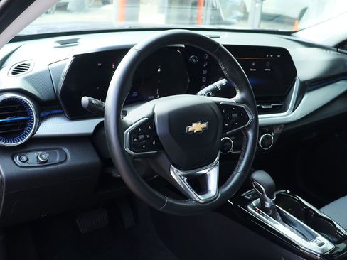 Used 2024 Chevrolet Trax LT w/ Driver Confidence Package image 38