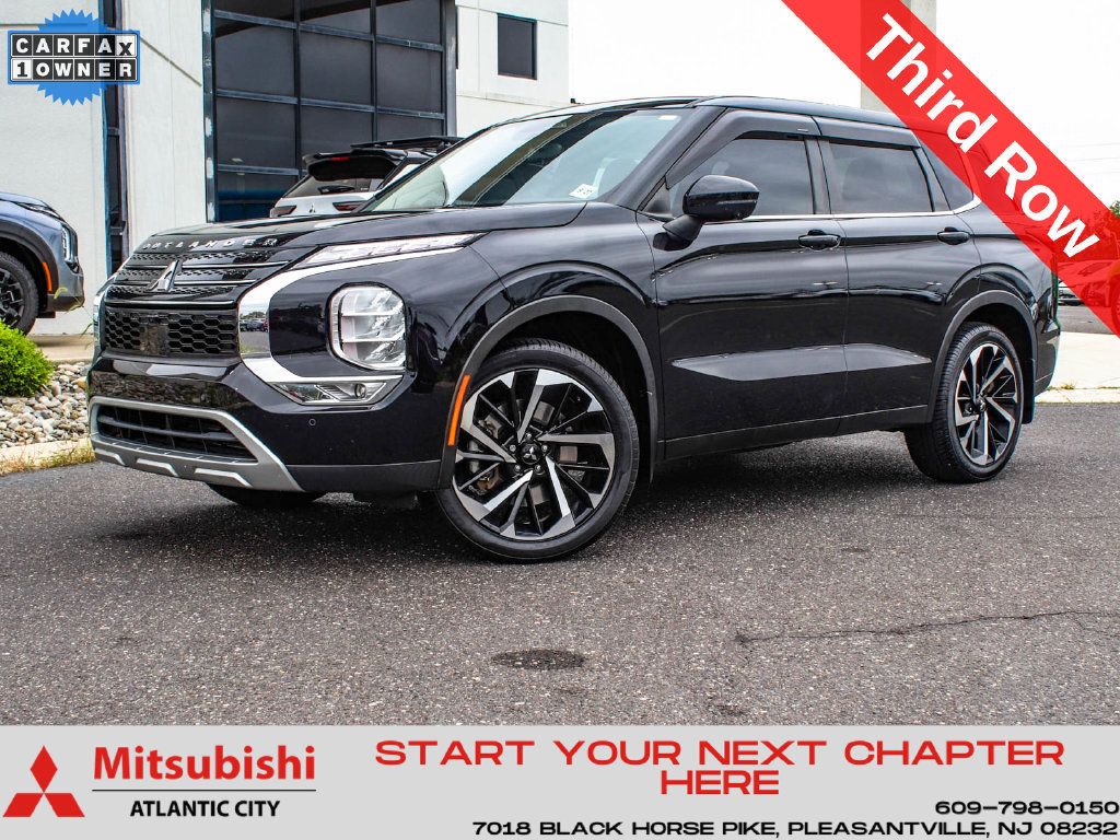 Used 2022 Mitsubishi Outlander SE FWD image 1
