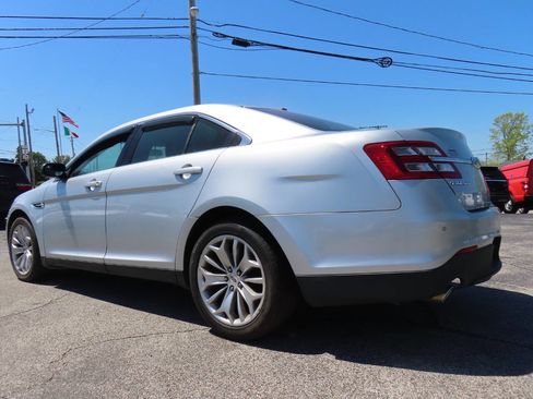 Used 2015 Ford Taurus Limited FWD image 27