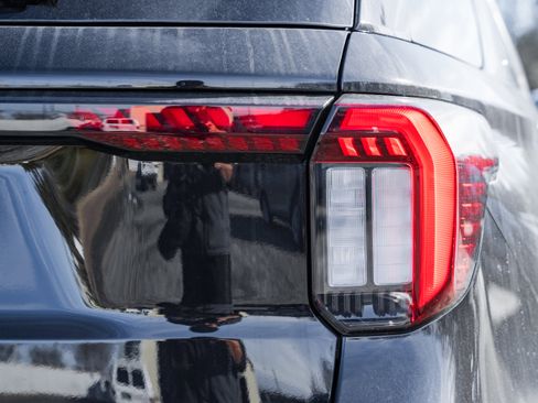 New 2026 Ford Explorer ST w/ Sun And Sound Package image 7