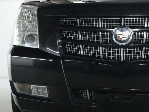 Used 2014 Cadillac Escalade Premium image 6